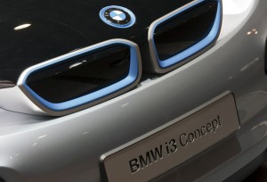BMW verkauft künftig Autos auch online.